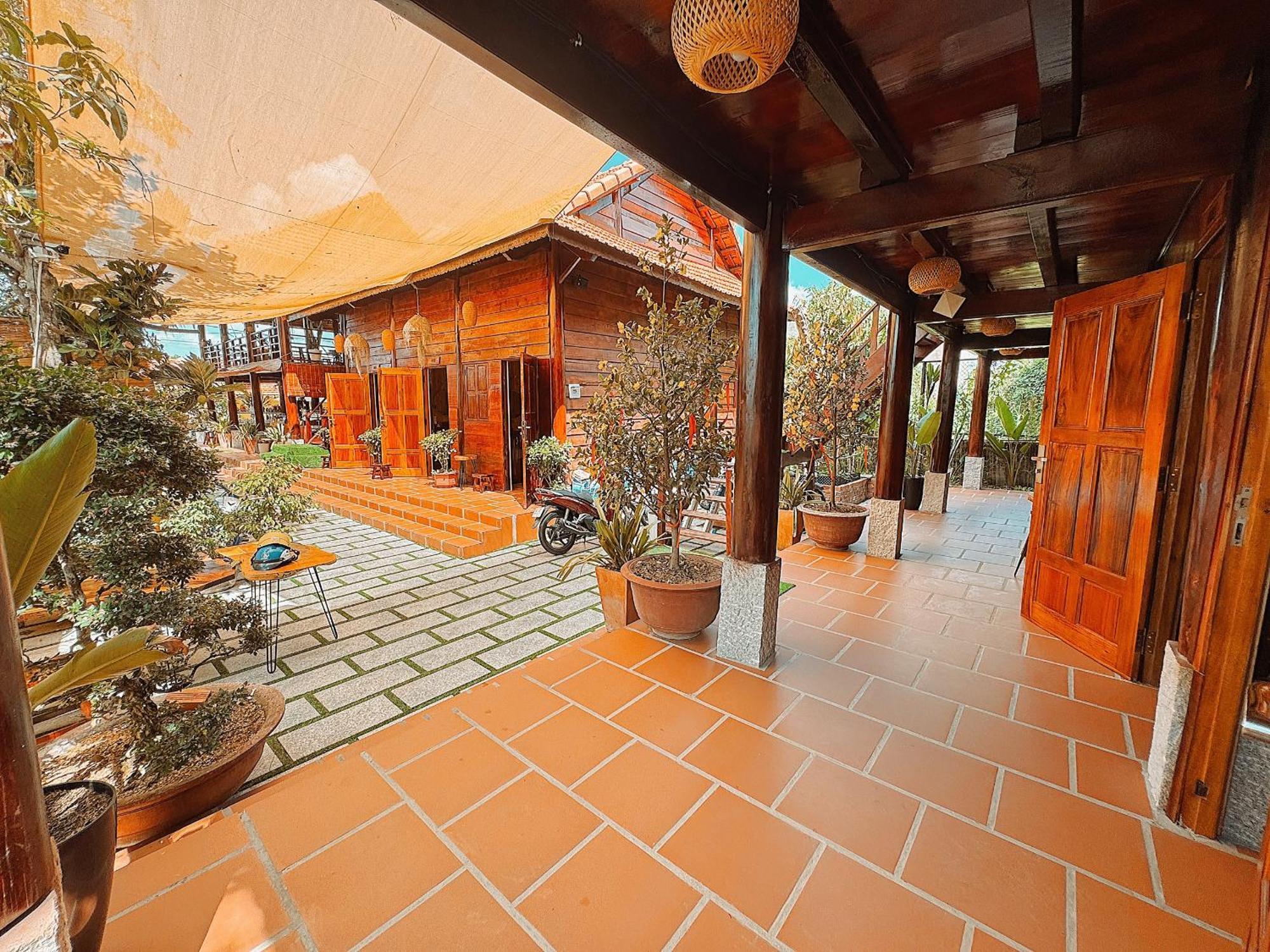 Kara Homestay & Cafe Кан То Екстериор снимка