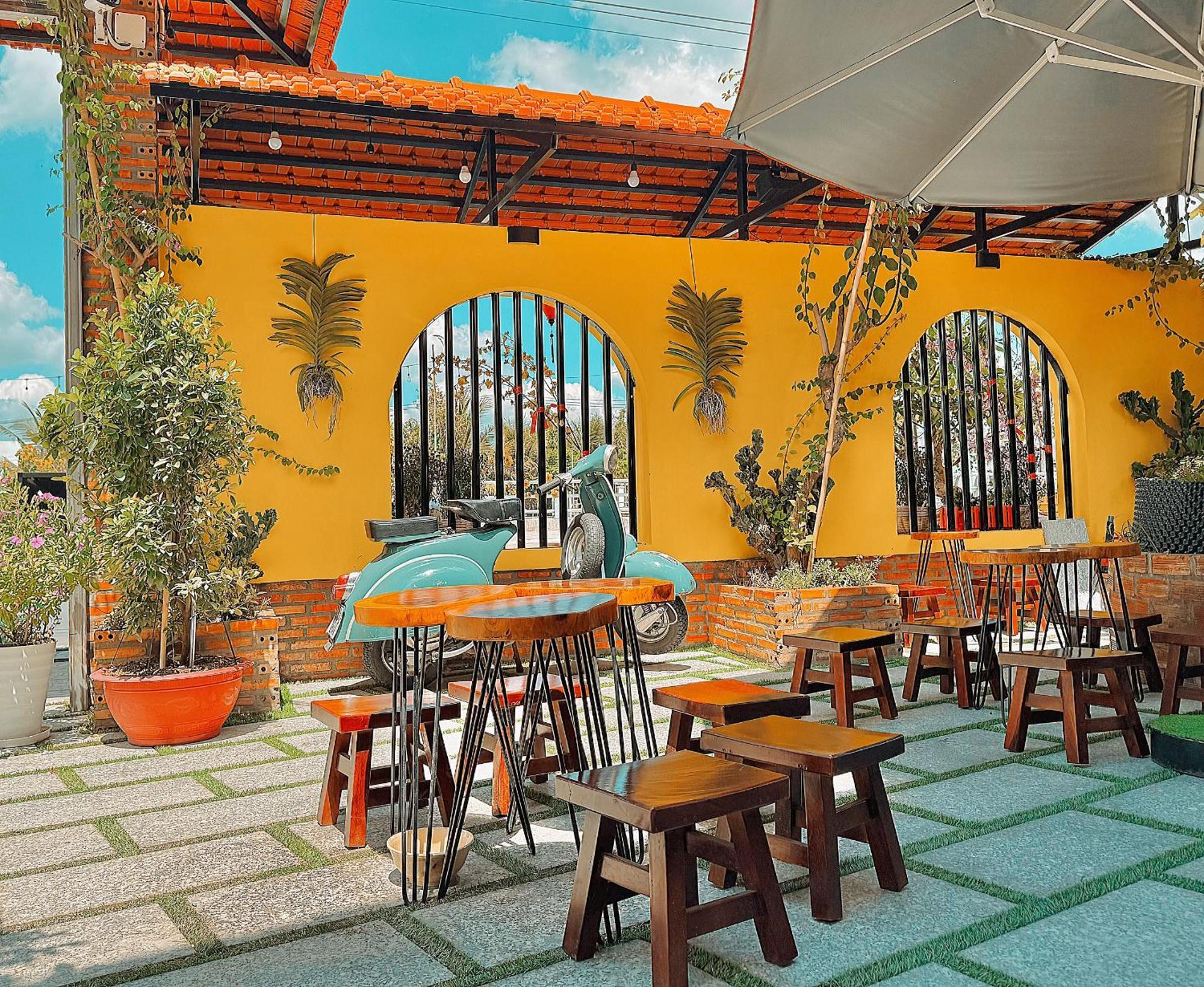 Kara Homestay & Cafe Кан То Екстериор снимка