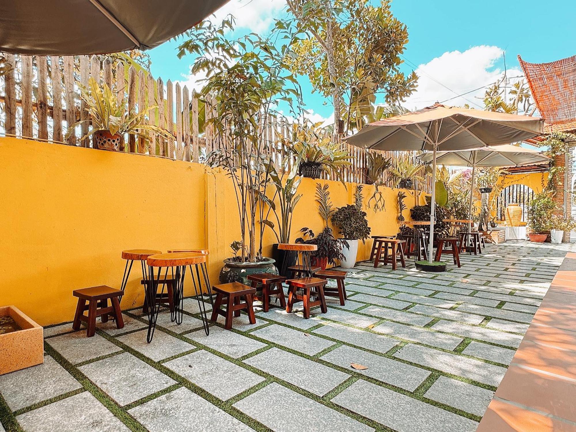 Kara Homestay & Cafe Кан То Екстериор снимка