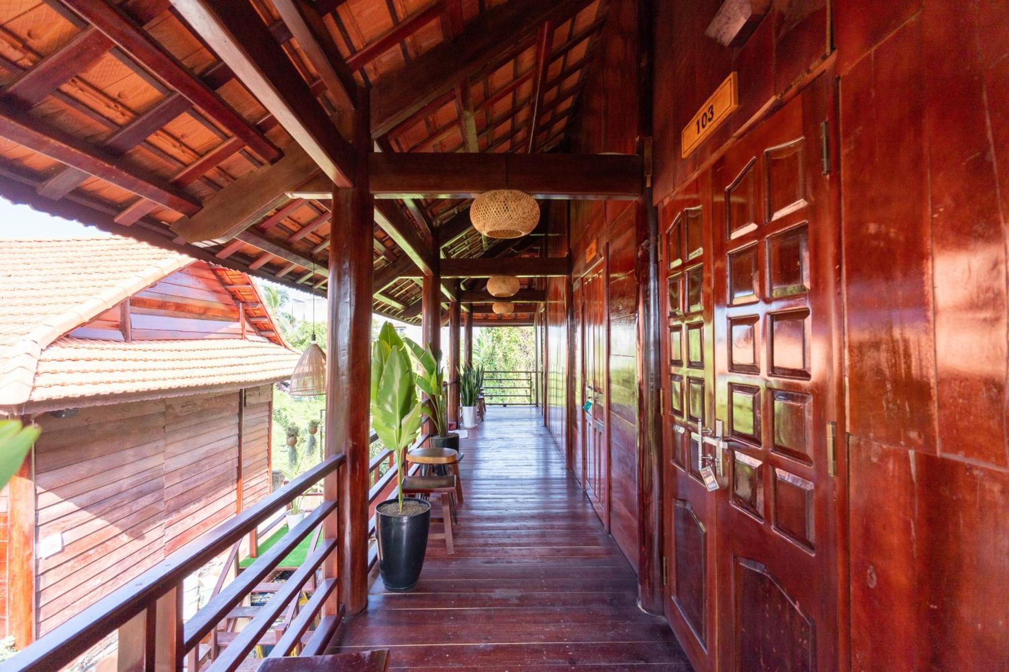 Kara Homestay & Cafe Кан То Екстериор снимка