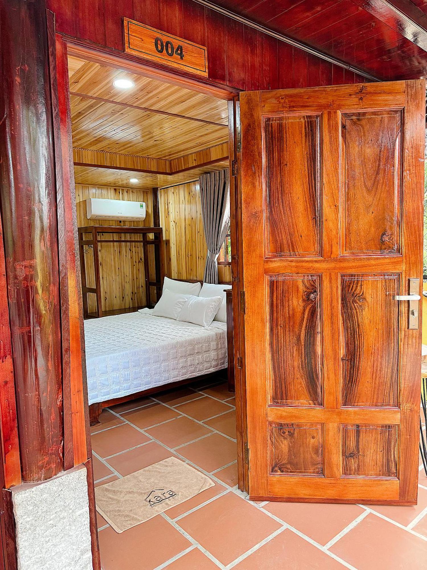 Kara Homestay & Cafe Кан То Екстериор снимка